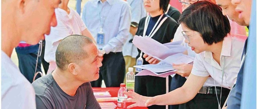 东莞：村（社区）法律顾问在基层当“军师”